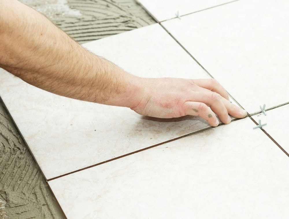 Khi ốp lát gạch cần phải tuân thủ theo đúng kỹ thuật mới giữ được độ bền cho căn nhà